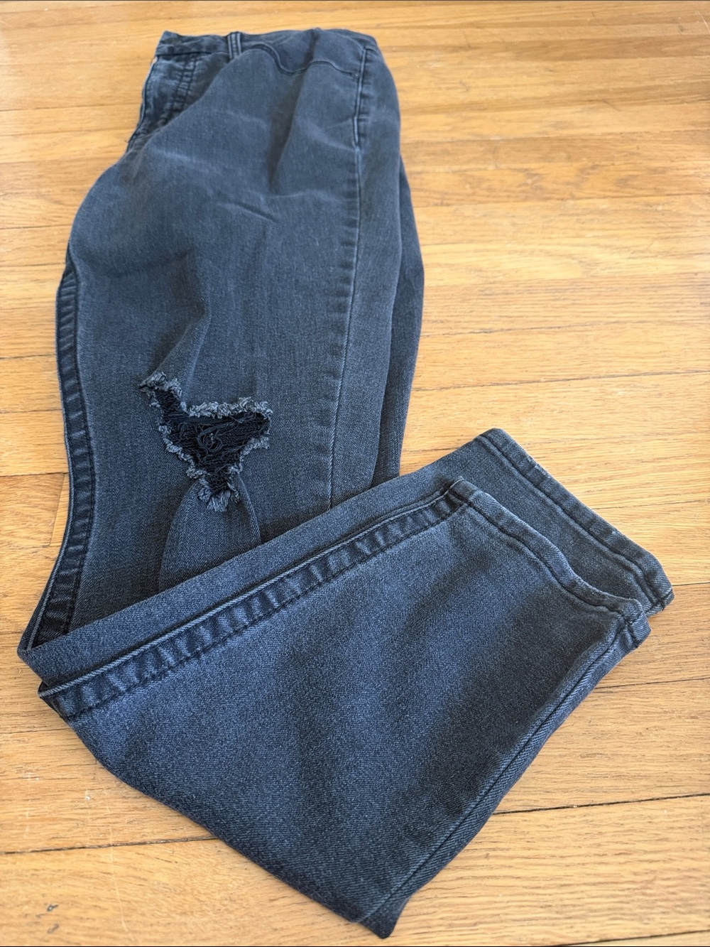 Seven7 Women’s Black Distressed High-Rise Jeans
